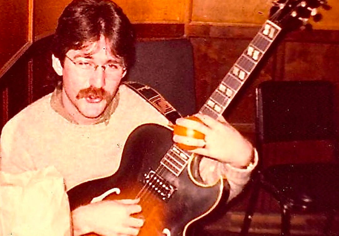 Henriksen Guitar Stories_0002_Layer 2