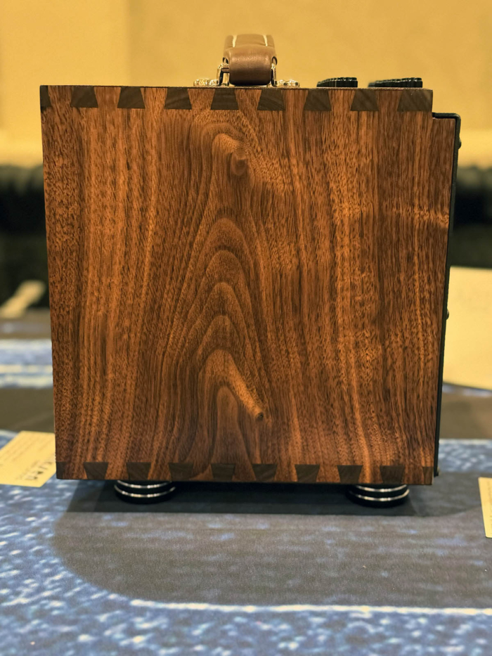 The Bud SIX LTD Walnut - Image 4